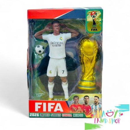 مجسمات لاعبين كرة قدم مع الكأس