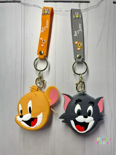 مدالية وشنطة توم اند جيري مميزة